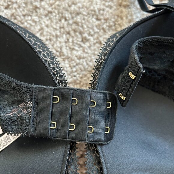 Victoria's Secret Incredible by Victoria Plunge Black Lace Bra 34DD - Picture 6 of 10